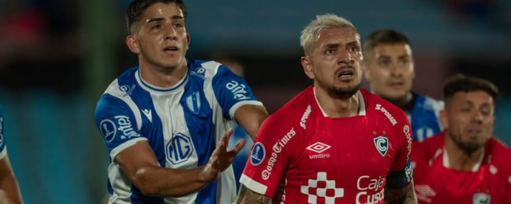 Artilheiro marca no fim, e jogo de grupo do Atlético na Sul-Americana termina empatado