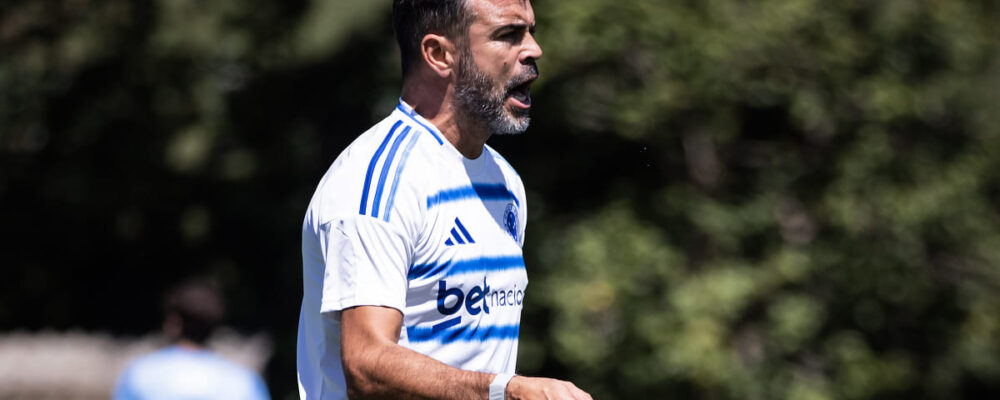 Artur Jorge resgata peças e muda cenário no Cruzeiro com ‘reforços caseiros’