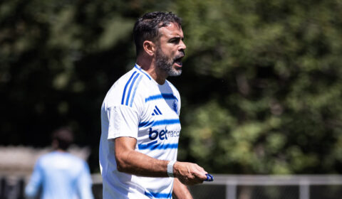 Artur Jorge resgata peças e muda cenário no Cruzeiro com ‘reforços caseiros’