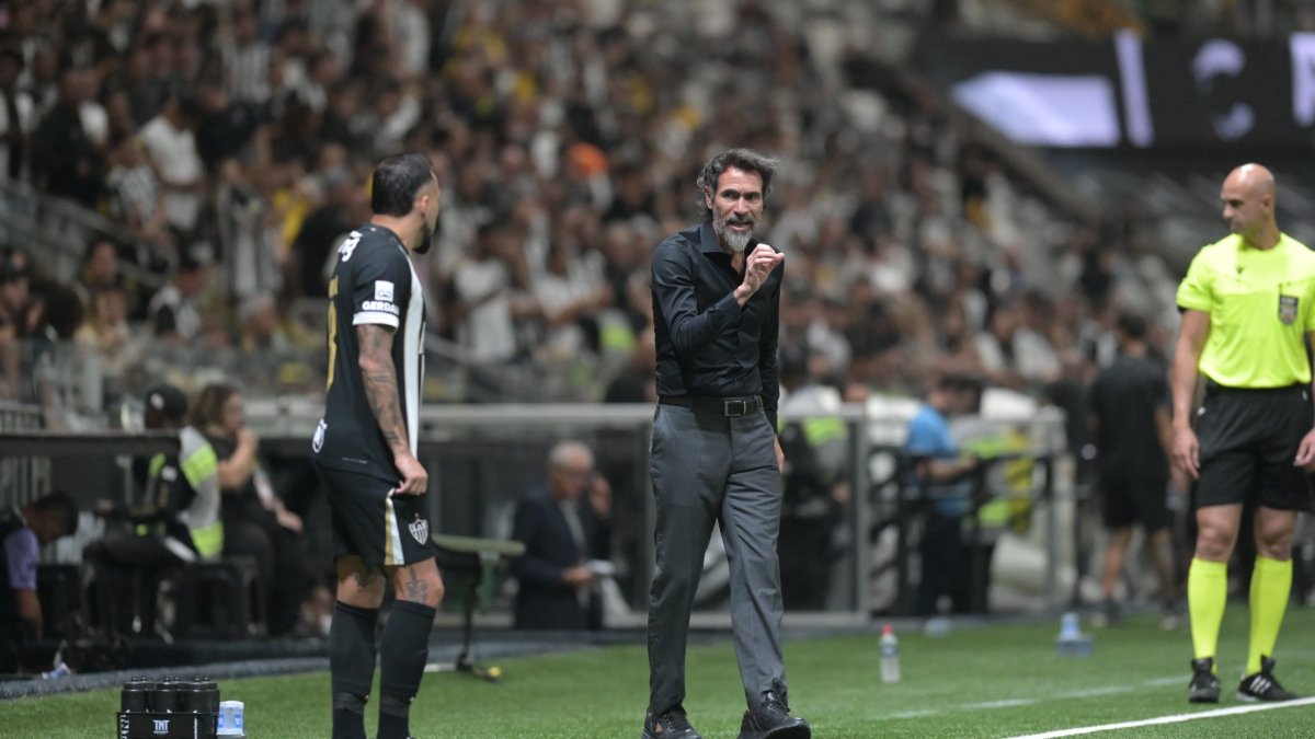 Atlético: Domínguez admite surpresa por saída de Hulk e pede maior blindagem do grupo