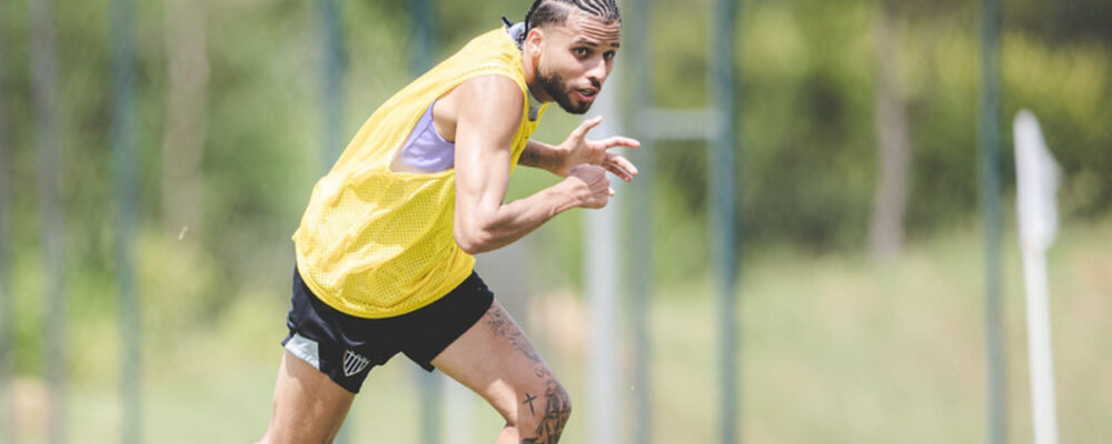 Atlético: Domínguez responde o que falta para retorno de Alexsander