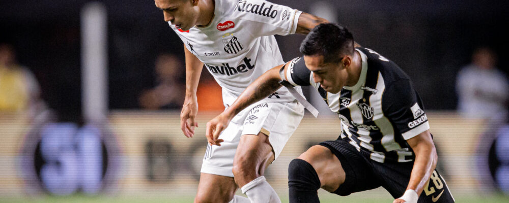 Atlético amplia histórico negativo na Vila e rendimento ruim como visitante no Brasileiro