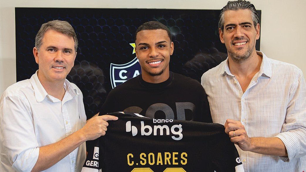 Atlético anuncia renovação com joia da base até 2030