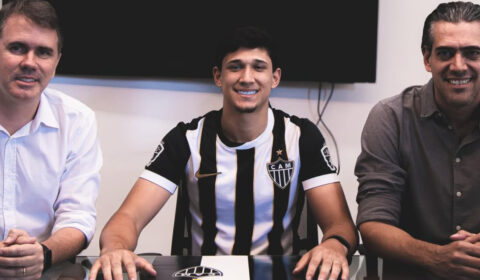 Atlético renova com ‘joia’ e estabelece multa superior a R$ 350 milhões