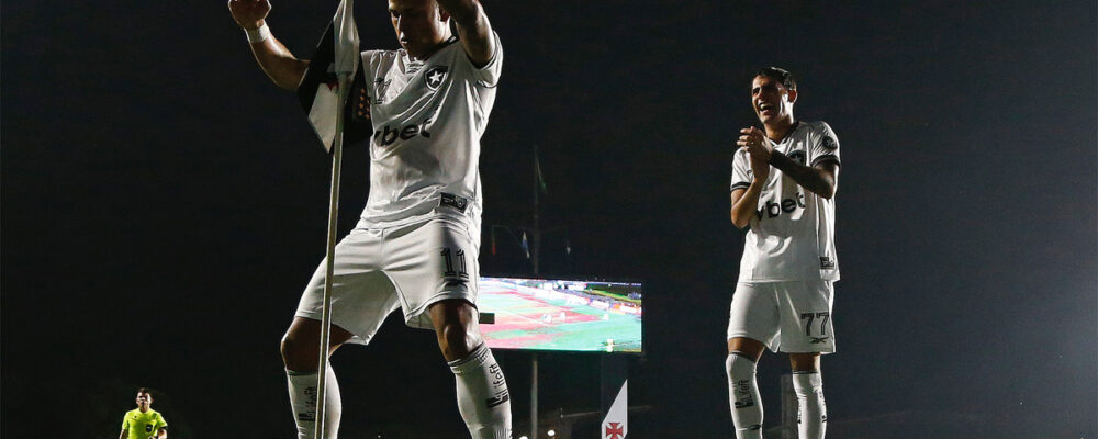 Botafogo vira sobre o Vasco e se afasta da zona de rebaixamento