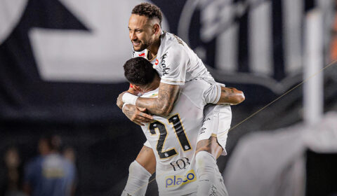 Com Neymar decisivo, Santos vence o Remo e respira no Brasileirão