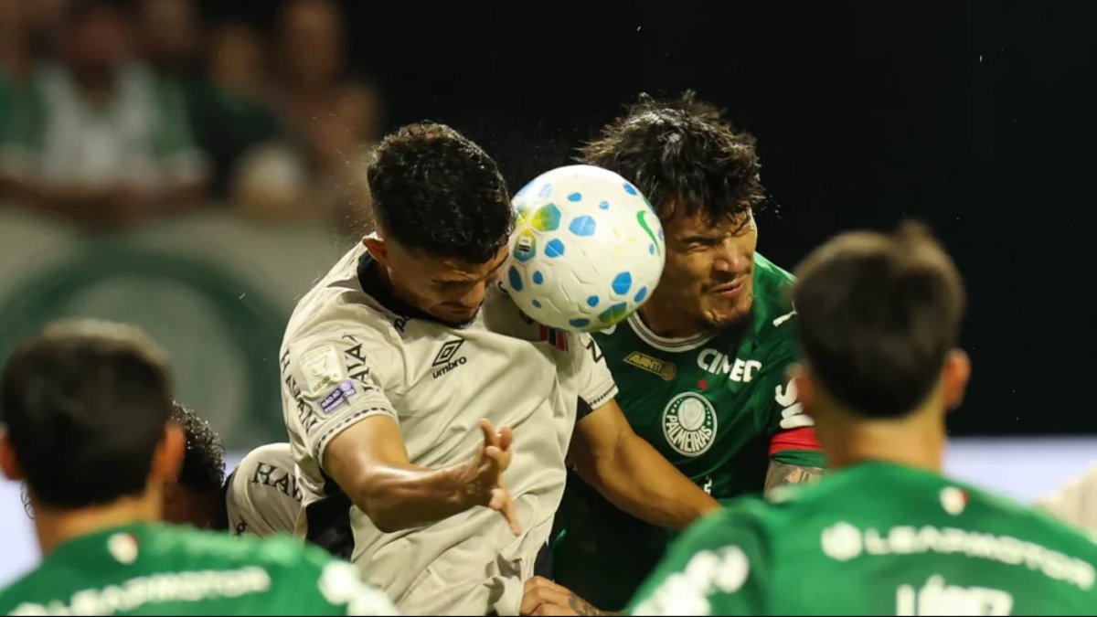 Com ex-Cruzeiro expulso, Palmeiras segura resultado com um a menos e vence