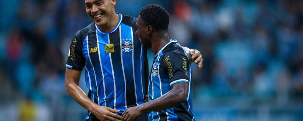 Com gols no segundo tempo, Grêmio vence Confiança e abre vantagem na Copa do Brasil