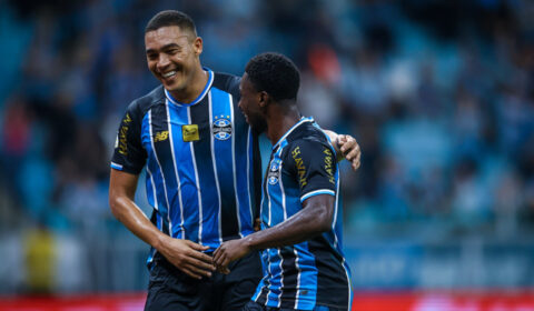 Com gols no segundo tempo, Grêmio vence Confiança e abre vantagem na Copa do Brasil