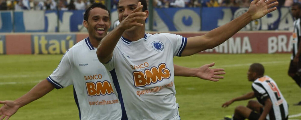 Copa do Brasil: artilheiro do Goiás ajudou a salvar Cruzeiro do rebaixamento