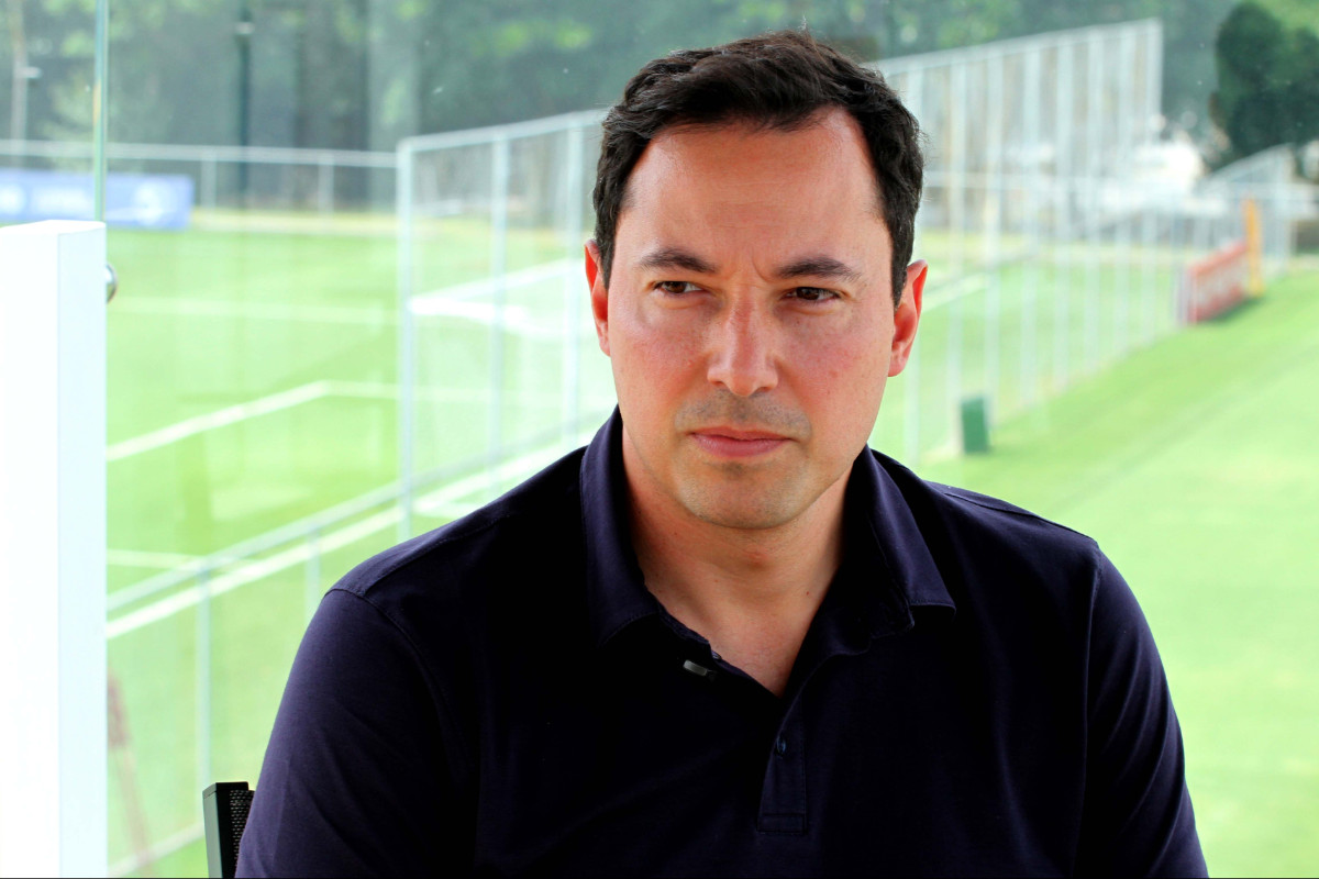 Cruzeiro: Pedro Junio comenta como lida com a pressão de torcedores em negociações