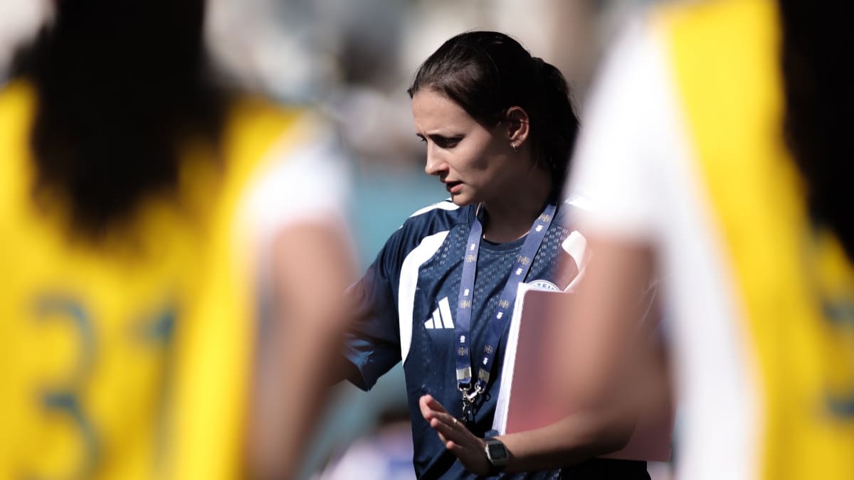 Cruzeiro anuncia treinadora da equipe sub-17 feminina