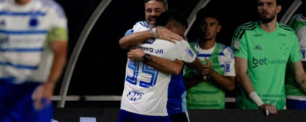 Cruzeiro sobe na tabela e torce contra rivais para se afastar ainda mais do Z4