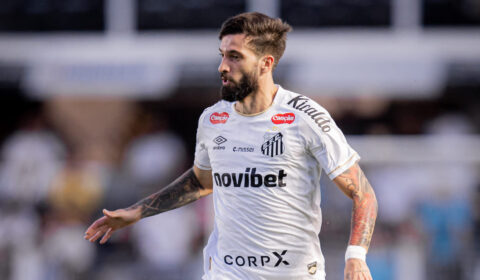 Dirigente do Santos explica confusão sobre contrato de atacante do Cruzeiro