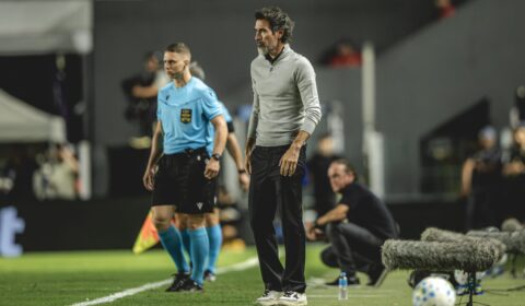 Domínguez aponta erro que Atlético cometeu na Venezuela e na Vila Belmiro