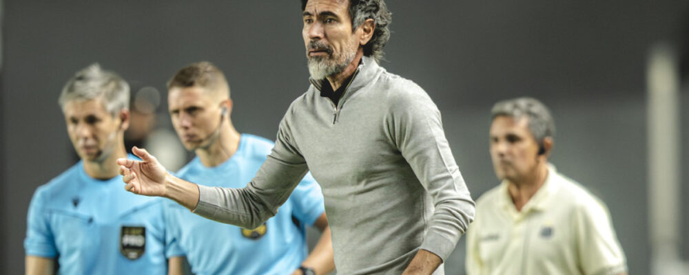 Domínguez dá pista de escalação do Atlético contra o Juventud