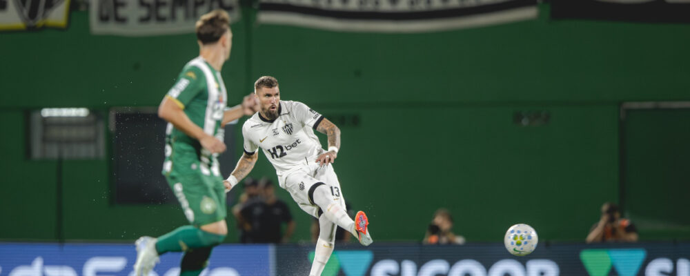 Domínguez explica importância de Lyanco no time titular do Atlético