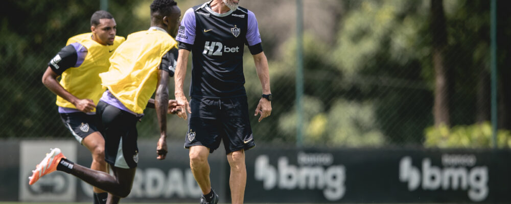 Domínguez revela discussões no treino do Atlético: ‘Me deu a tranquilidade de seguir’