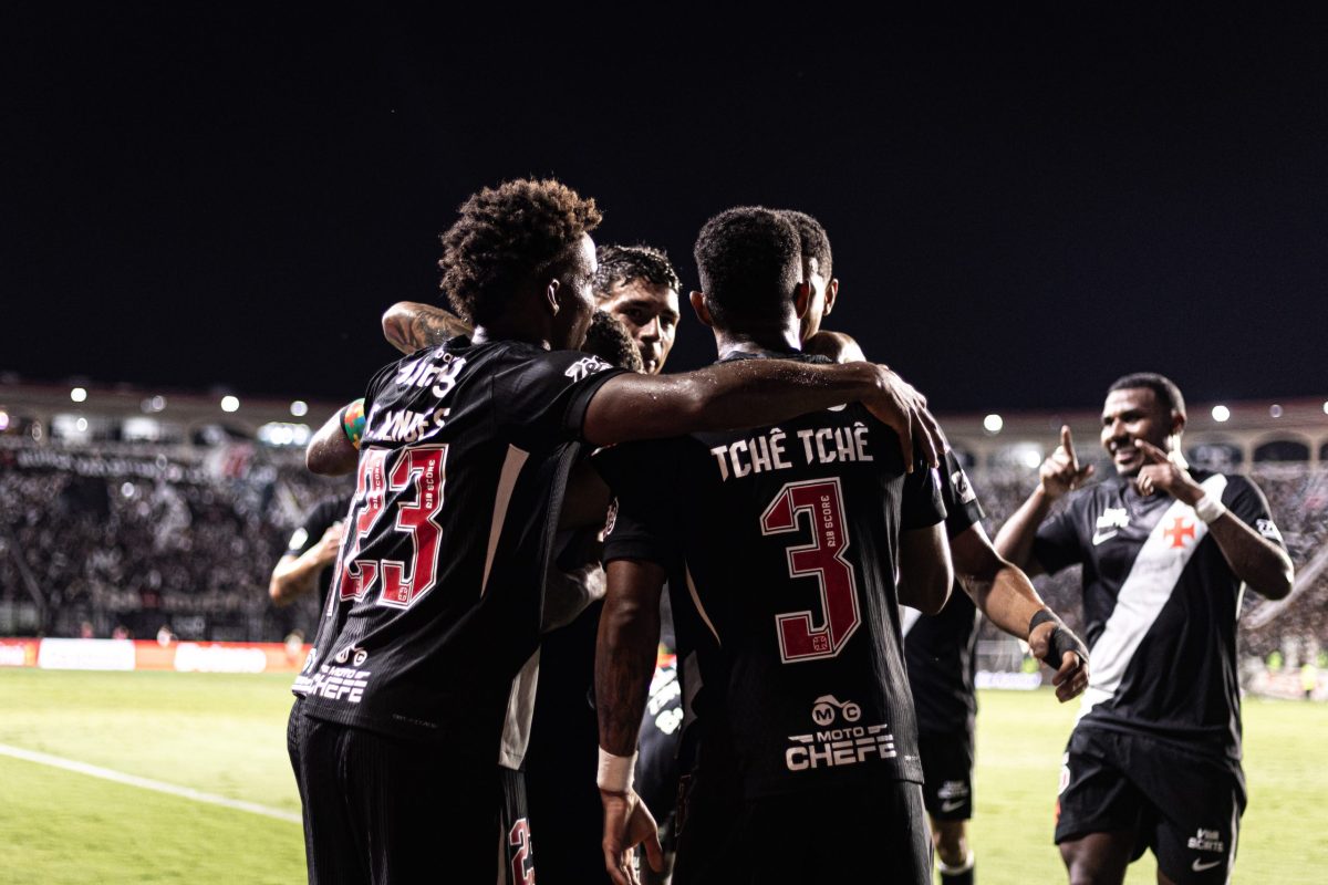 Em qual canal vai passar Barracas Central x Vasco hoje (7/4)?