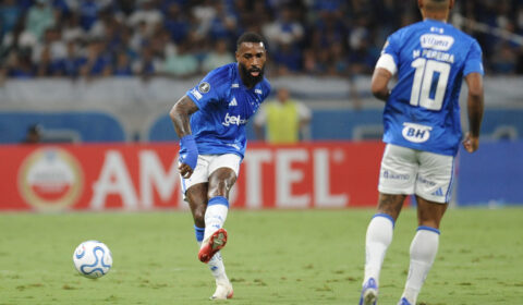 Em qual canal vai passar Cruzeiro x Boca Juniors hoje (28/4)?