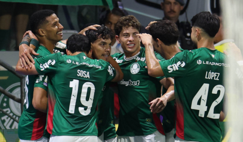 Em qual canal vai passar Palmeiras x Jacuipense hoje (23/4)?