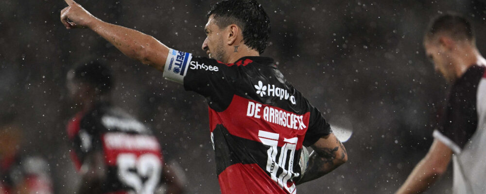 Em qual canal vai passar o jogo Estudiantes x Flamengo hoje (29/4)?
