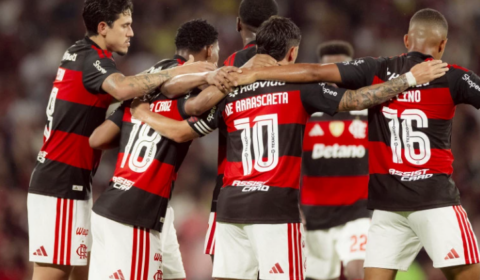 Em qual canal vai passar o jogo do Flamengo contra o Vitória hoje (22/4)?