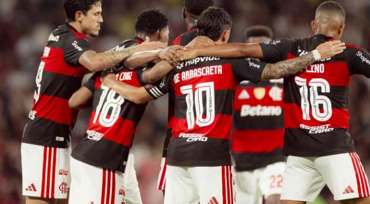 Em qual canal vai passar o jogo do Flamengo contra o Vitória hoje (22/4)?