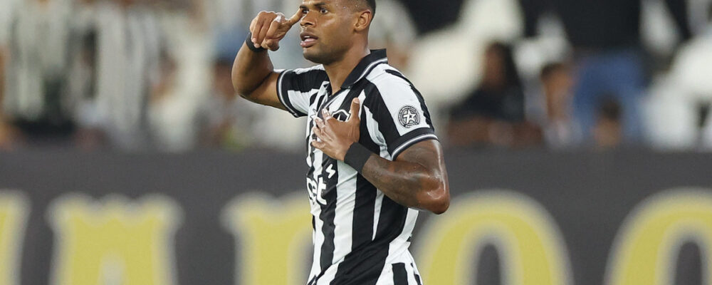 Emprestado pelo Atlético, Júnior Santos faz 1º gol na volta ao Botafogo