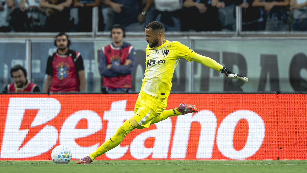 Everson se preocupa com momento do Atlético e aponta erros