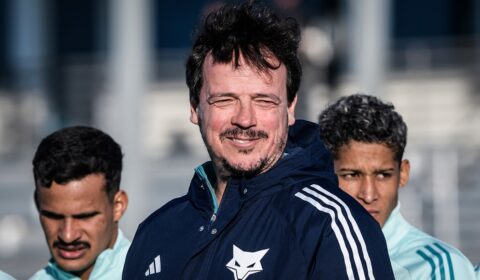 Ex-Cruzeiro, Fernando Diniz fecha contrato ‘curto’ com o Corinthians