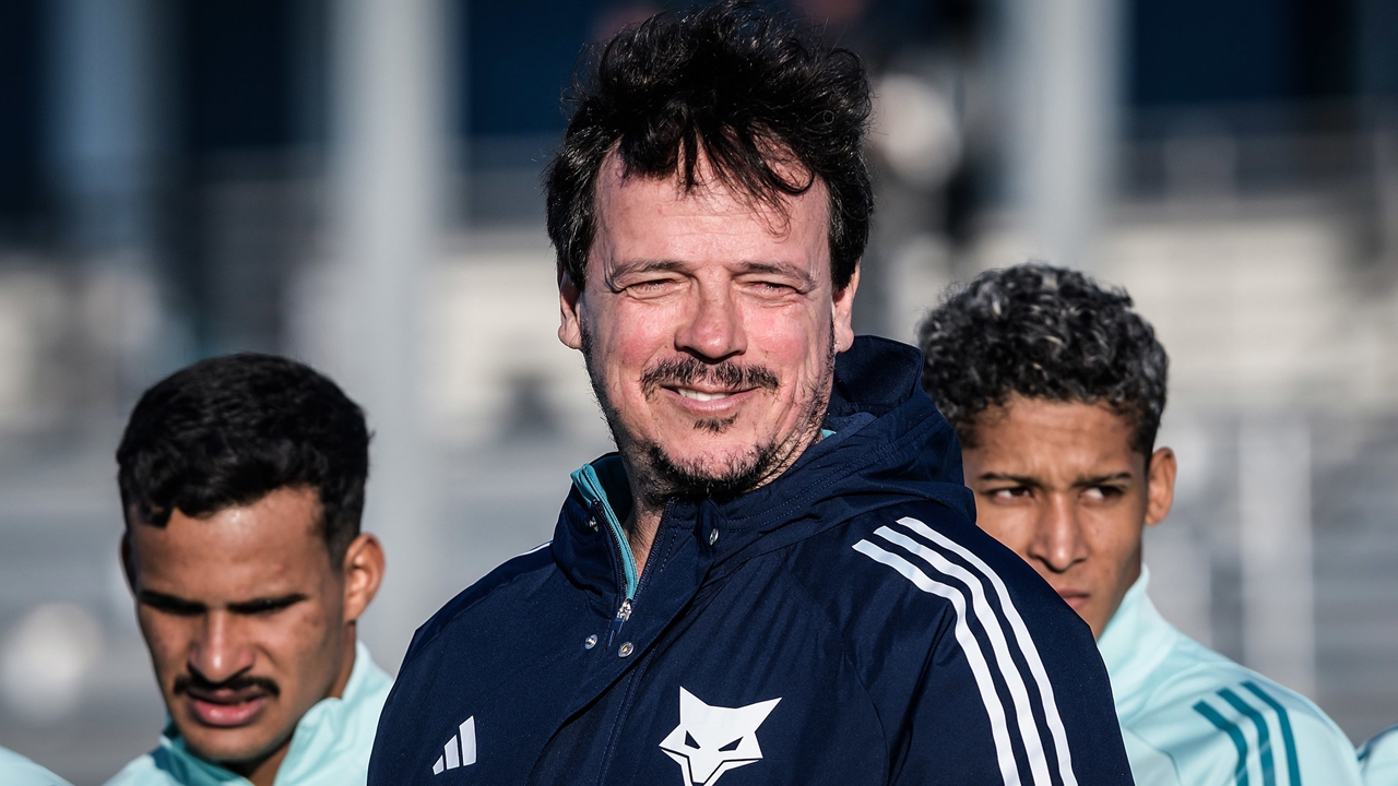 Ex-Cruzeiro, Fernando Diniz fecha contrato ‘curto’ com o Corinthians