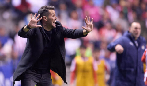 Ex-técnico do Cruzeiro não resiste a 9 jogos de seca e cai com vaga no mata-mata