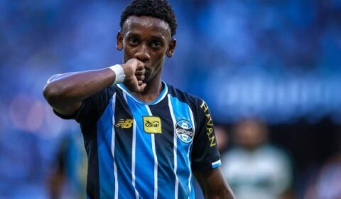 Gabriel Mec faz primeiro gol como profissional e Grêmio vence Coritiba