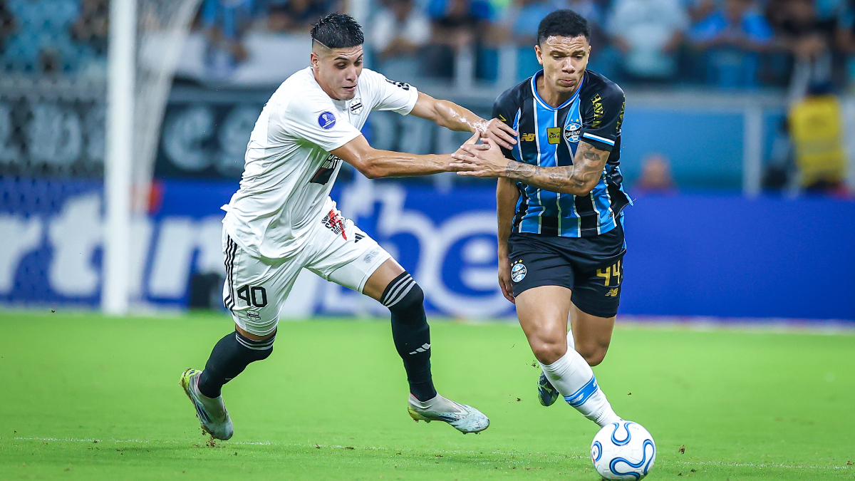 Grêmio vence Deportivo Riestra pela Sul-Americana e quebra jejum