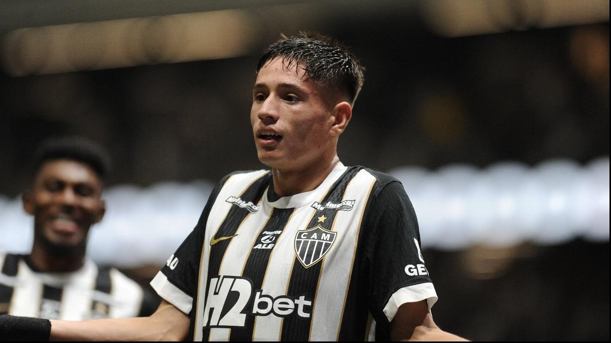 Ivan Román perde espaço no Atlético, e Domínguez responde sobre