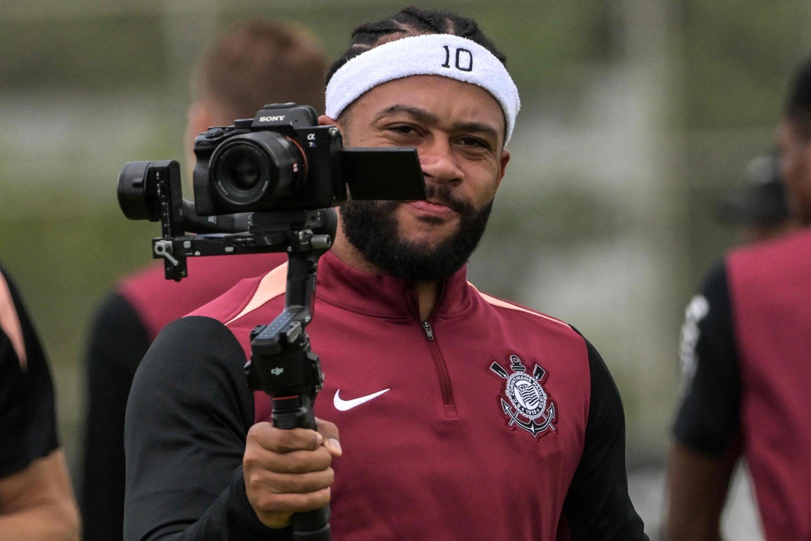 Memphis desabafa e diz que ‘insistiu’ para jogar Corinthians x Palmeiras