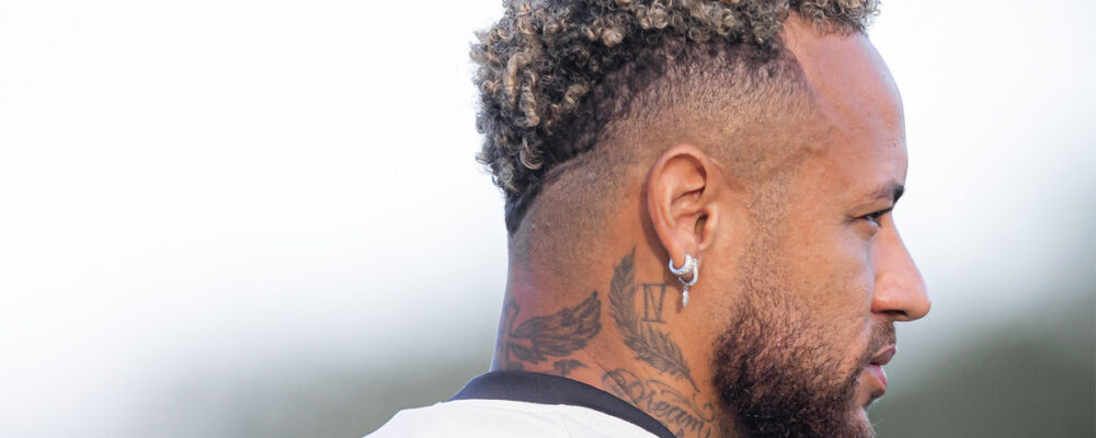 Neymar tem quadro de virose e desfalca Santos em treino para decisão na Sul-Americana