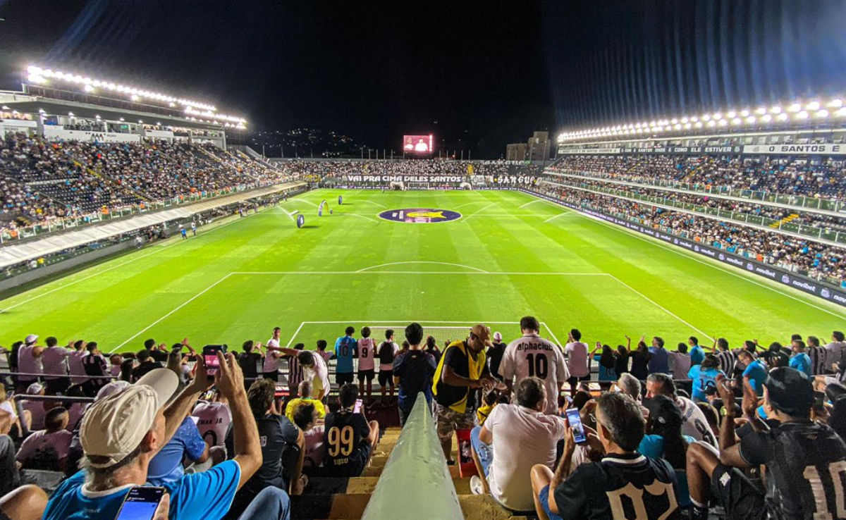 O público de Santos x Atlético na Vila Belmiro pelo Brasileiro