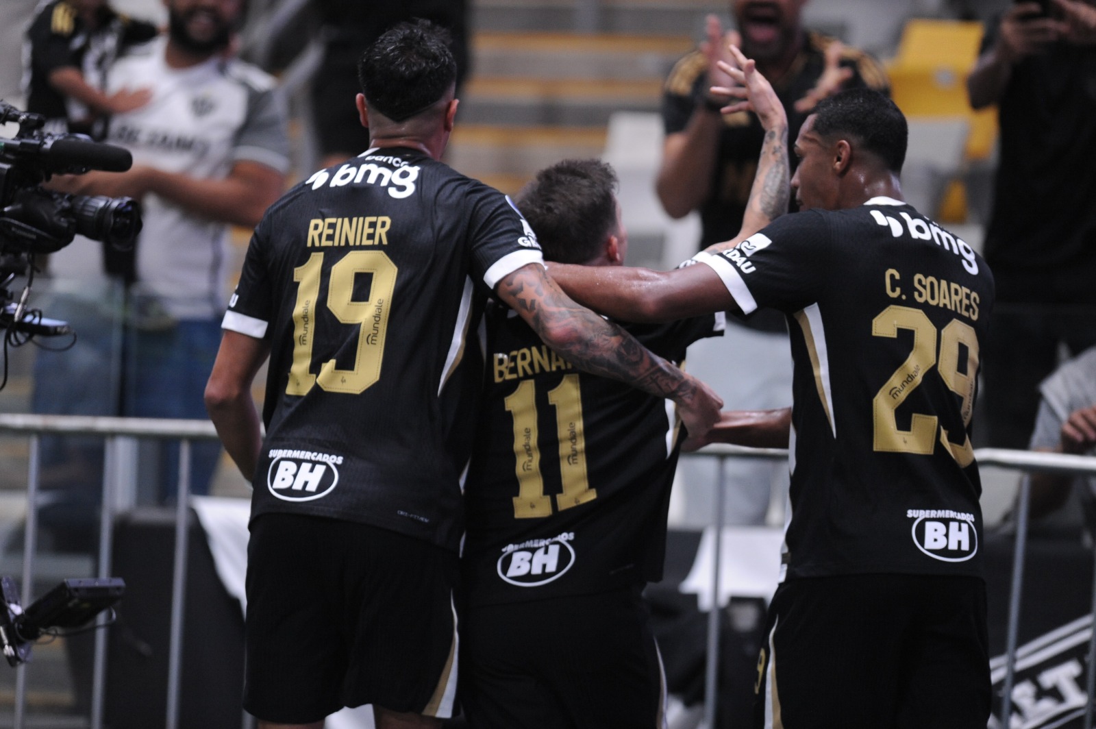 Organizada do Atlético cobra ídolo do clube: ‘Obrigação respeitar a história’