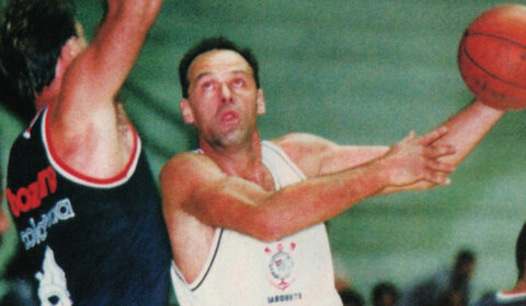 Oscar Schmidt quis ser jogador de futebol e ‘virou a casaca’ entre arquirrivais