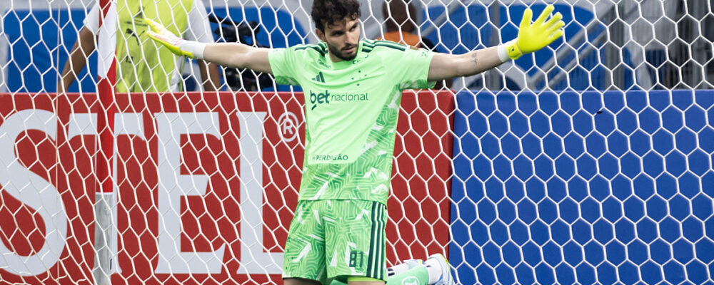 Otávio celebra oportunidade no Cruzeiro e afirma: ‘Estou preparado’