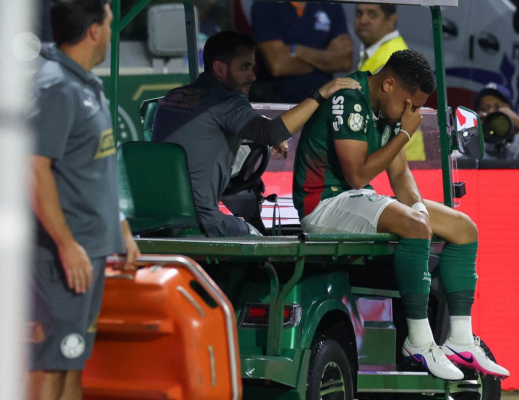 Palmeiras: Vitor Roque sofre nova lesão e terá de passar por cirurgia
