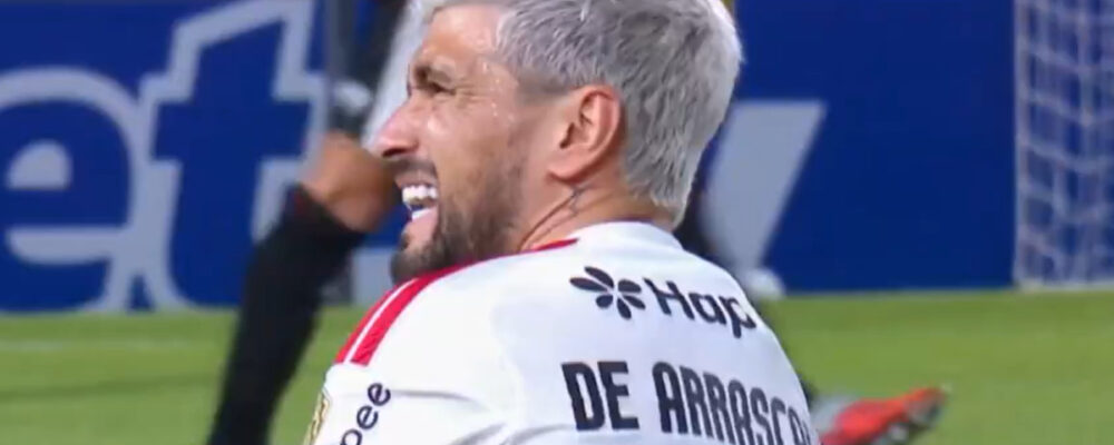 Preocupação no Flamengo: Arrascaeta é substituído no início de jogo contra o Estudiantes