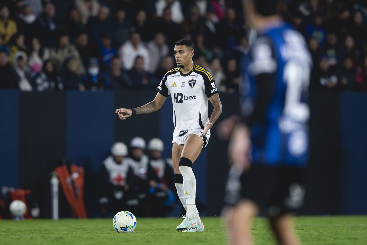 Quanto o Atlético deve desembolsar para comprar o zagueiro Ruan?