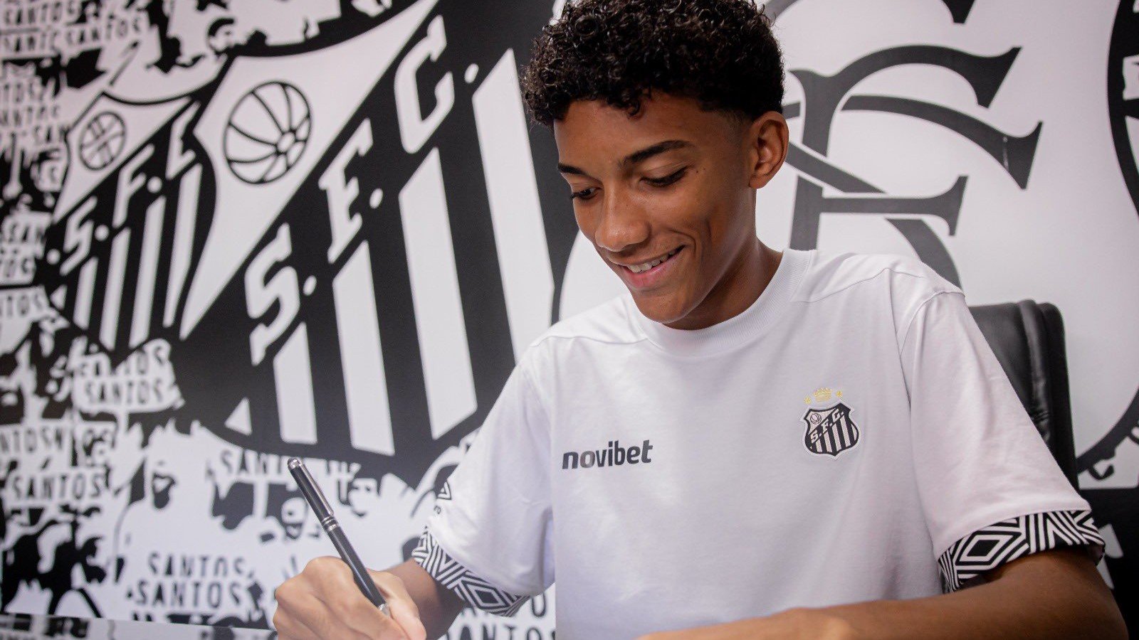 Renovação de Robinho Jr com o Santos gera repercussão internacional: ‘Novo Neymar’