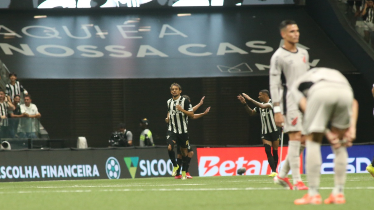 Scarpa responde sobre período na reserva do Atlético: ‘Ano é longo’