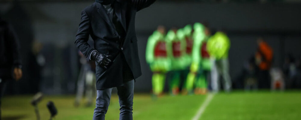 Técnico de time da Série A recebe punição severa da Conmebol