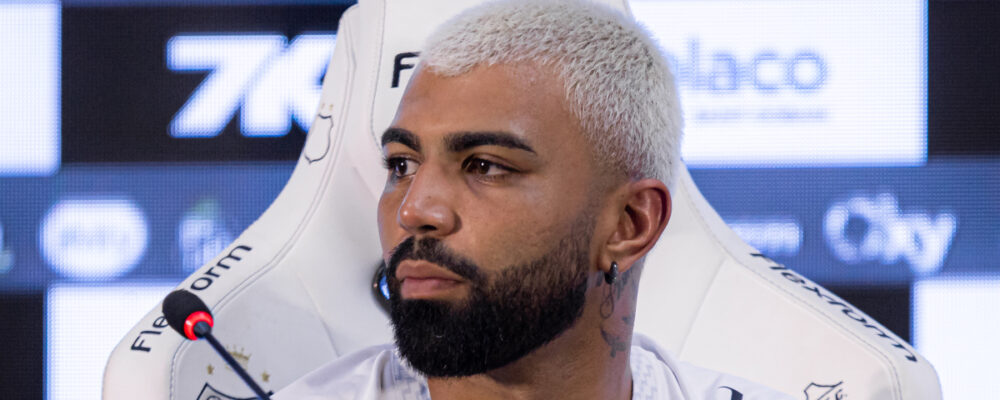 Vaiado, Gabigol pede compreensão à torcida do Santos: ‘Não entendeu que o jogo estava difícil’