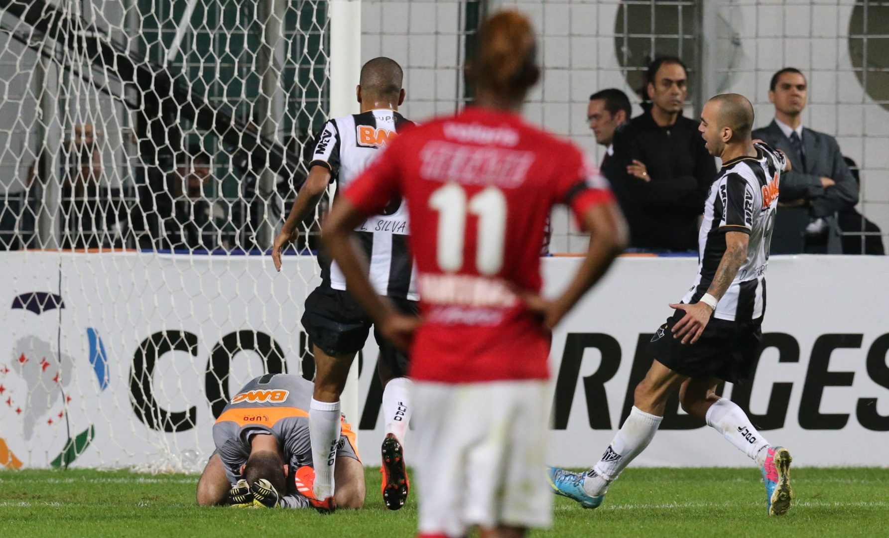 Victor relembra lance histórico pelo Atlético: ‘Sensação desesperadora’